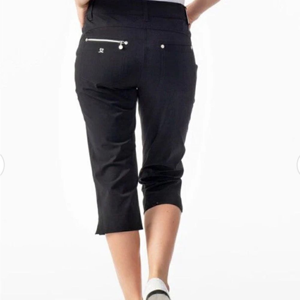 Daily Sports Black Miracle Capri Pants Size 4 - Picture 2 of 15